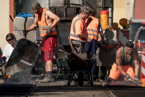 Rekordna potražnja za radnom snagom u Sloveniji: Nedostaju građevinari, informatičari, zdravstveni radnici